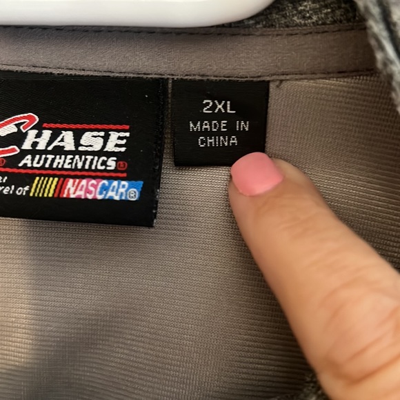 Kyle Busch jacket - Picture 3 of 4